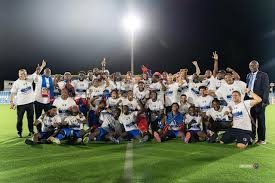 满分组合执行挡拆任务，有效的吸引多名防守球员和打乱对全部 雷迪克开窍？